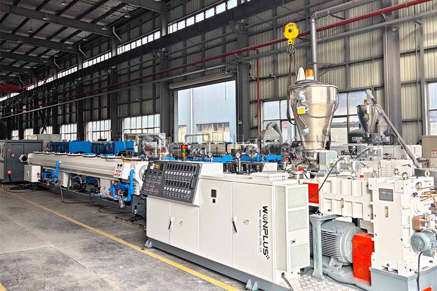 PVC 160mm خط بثق الأنابيب مع بثق المسمار التوأم التوازي الانتهاء